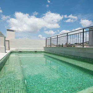 https://granada-luxury-apartments.es-andalucia.com
